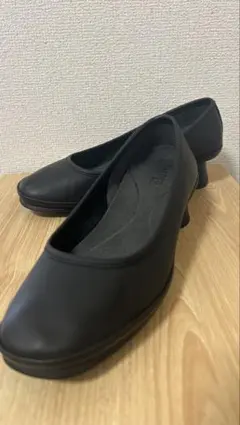 【極美品】CAMPER カンペール パンプス ブラック 23cmのサムネイル