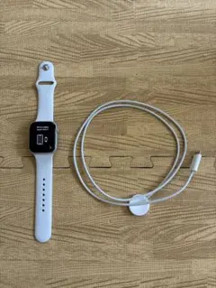 Apple Watch8 45mm 本体 ホワイトバンド - メルカリ