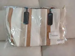 新品未開封maison de LATIRキャンバストートバッグ　値下げ不可