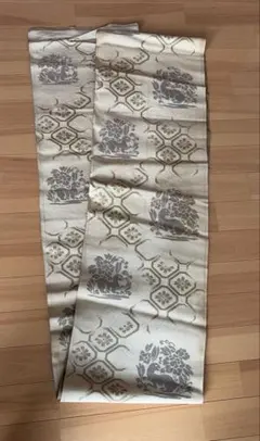 帯 クリーム色とグレー