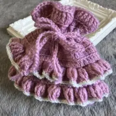 ハンドメイド　毛糸　フリル　編み物　かぎ編み 巾着ポーチ　小物　ベリー×ホワイト