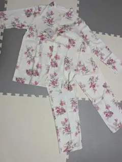 Wacoal　花柄パジャマ