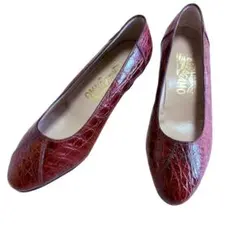 新品未使用　裏張り済フェラガモ クロコ型押し パンプス 本革 22.5cm 革靴