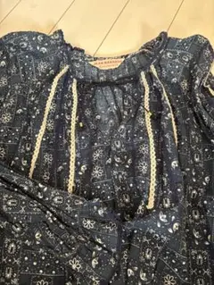 ジーンナッソーズ　ペイズリー柄　薄手ブラウスのサムネイル