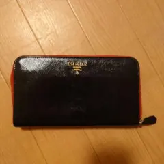 PRADA レザー 長財布 ブラック/レッド