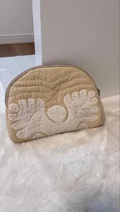 ハワイアンキルト　ポーチ　ベージュ