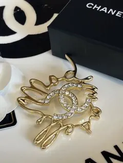 【全新未使用】CHANEL 《24春夏★》 胸針 萊茵石 CC Logo