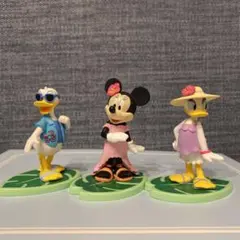 ディズニーフィギュア　ドナルド　ミニー　デイジー