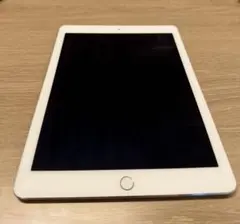 Apple iPad Air 2 32GB Wi-Fiモデル シルバーのサムネイル