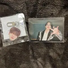 TREASURE ジェヒョク 顔アクキー＆京セラFCトレカ