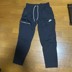 NIKE ブラック ナイロンパンツのサムネイル