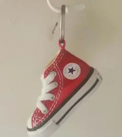 韓国　コンバース　ハイカット　キーホルダー　赤