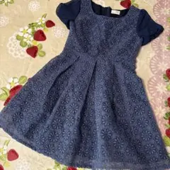 お値下げ♥︎︎アロー♥︎︎短期間出品♥︎︎∗︎ネイビー 花柄刺繍 半袖ミニワンピースのサムネイル