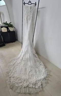 ホワイト レース トレイン付き ウェディングドレス