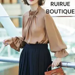 ⭐︎ 【美品】ルイルエブティック ウエーブタックパールブラウス　パール