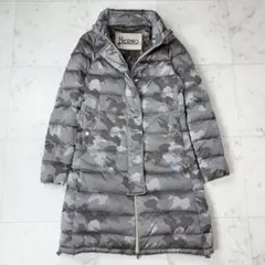 極美品 ヘルノ ダウンコート カモフラ柄 グレー系 サイズ38のサムネイル