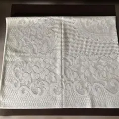 近沢レース 花柄総刺繍 テーブルクロス 約142×222cm 近沢レース 刺繍カットワークテーブルクロス 約85cm - メルカリ