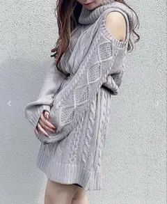 INGNI 肩開きオフタートルケーブルニットワンピース グレージュ