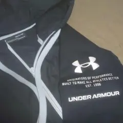 UNDER ARMOUR フード付きウィンドブレーカー