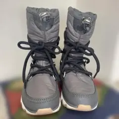 SOREL ソレル ニーショートレース スノーブーツ 23センチ　未使用に近い