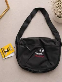 スヌーピー SNOOPY ショルダーバッグ 黒 新品 タグ付 PEANUTS