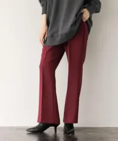 【美品】LOWRYS FARM ローリーズファーム美脚に見えるカラーフレアパンツ