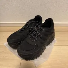 영*나様 希少‼️Bershka ブラック　厚底スニーカー　25cm〜25.5cのサムネイル