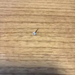 K14WG 星柄クリスタル片耳用ピアス