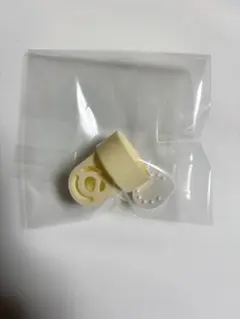 medela(メデラ) 交換用さく乳弁キット黄色いさく乳弁×1 白い薄膜×1