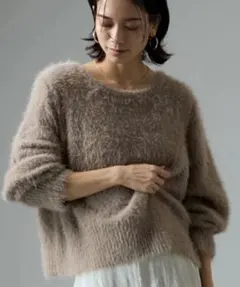 新品シャギークルーネックニットプルオーバー