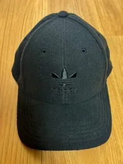 アディダスオリジナル　キャップ冬　adidas