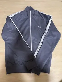 FRED PERRY グレー ジップアップジャケット - メルカリ