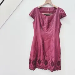 パーティードレス/結婚式/お呼ばれ/刺繍/レースカット/フリル/膝下