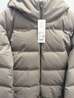 ブラウンL 新品未使用今期モデルユニクロシームレスダウンパーカー2025秋冬