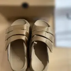 UGG W GOLDENGLOW SLIDE サンダル 22cmのサムネイル