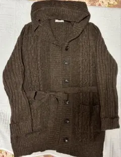 Aylesbury ケーブルニットカーディガン ブラウン