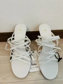 ZARA 「新品 未使用 完売品」High Heelsハイヒール ホワイト