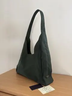 【証明書付き】PRADA ナイロン グリーン ショルダーバッグ