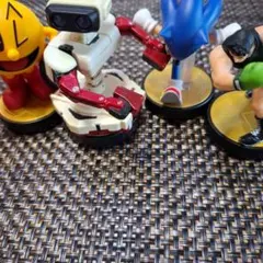 amiibo　アミーボ　ロボット　ソニック　パックマン　⚠️リトルマック　任天堂のサムネイル
