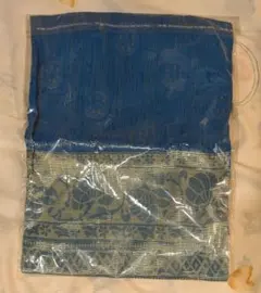 【新品未使用】大判 青の花柄刺繍ストール