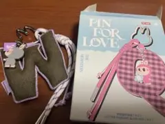 ラブブ PIN FOR LOVE アルファベットペンダント イニシャル W