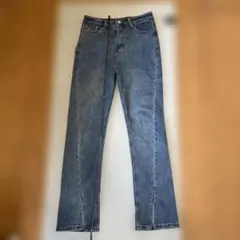 ライトブルー ストレートデニム