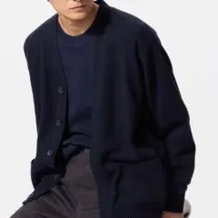 ユニクロ ラムVネックカーディガン(ネイビー、Mサイズ)