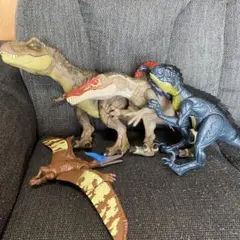 マテル社 ジュラシックワールド 4体セット