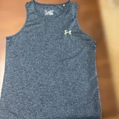 Under Armour グレー タンクトップ Sサイズ