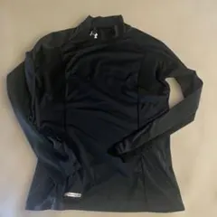 Under Armour HeatGear ブラックアンダーシャツ　メンズM