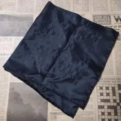 HERMESシルク製ポケットチーフブラック