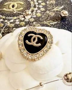 CHANEL ピンブローチ　ピンバッジ　ヴィンテージ　ブラックハート　ビジュー