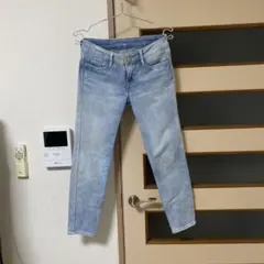 Levi's Demi Curve スキニーデニム 24のサムネイル