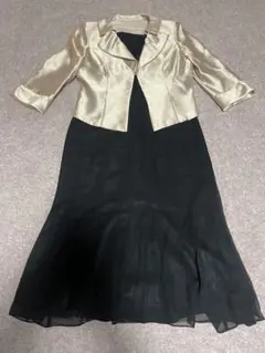 セレモニーセットアップ　ゴールドジャケット ブラックワンピース